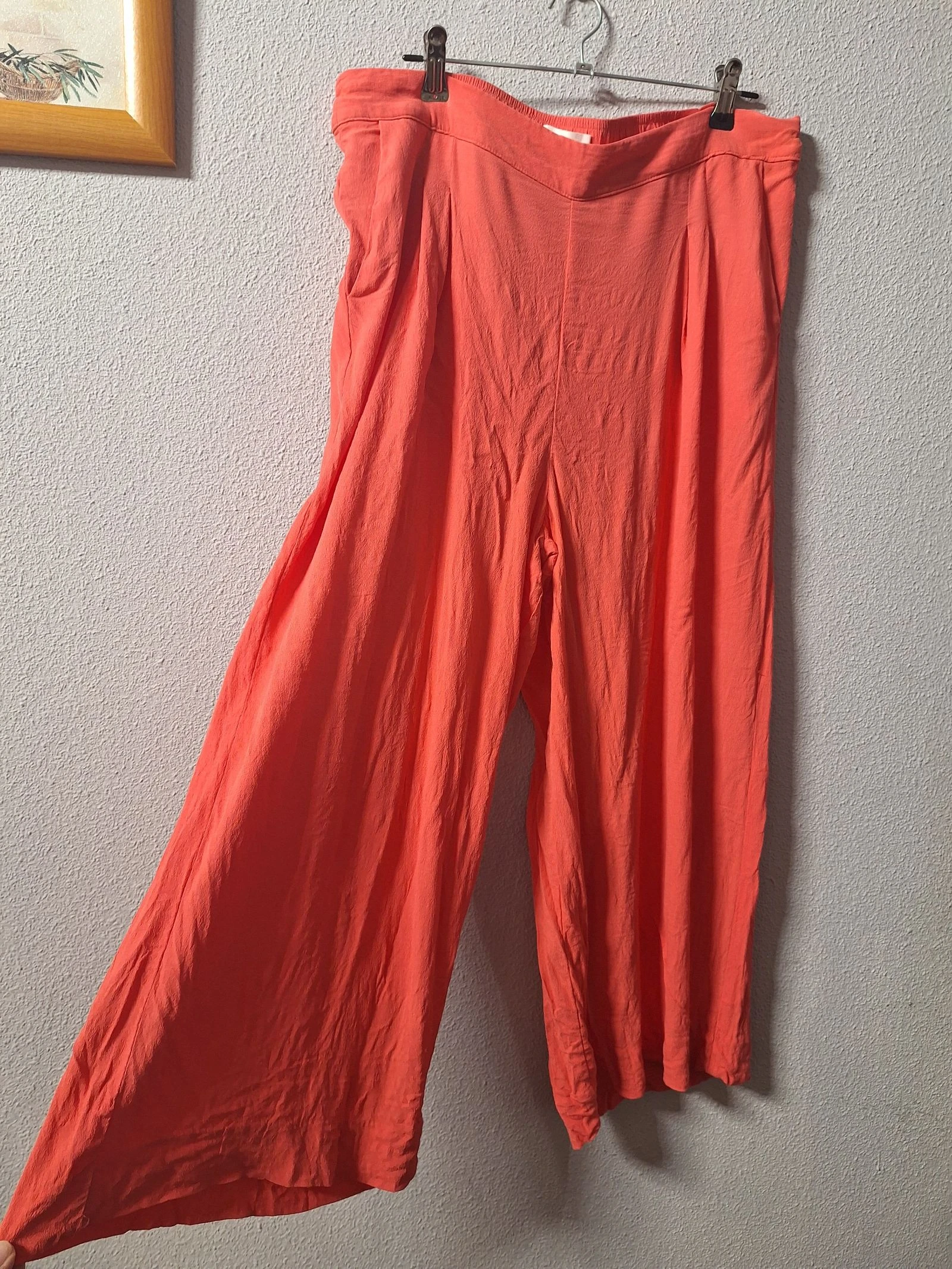 Pantalón palazzo Mango XL coral fluido verano